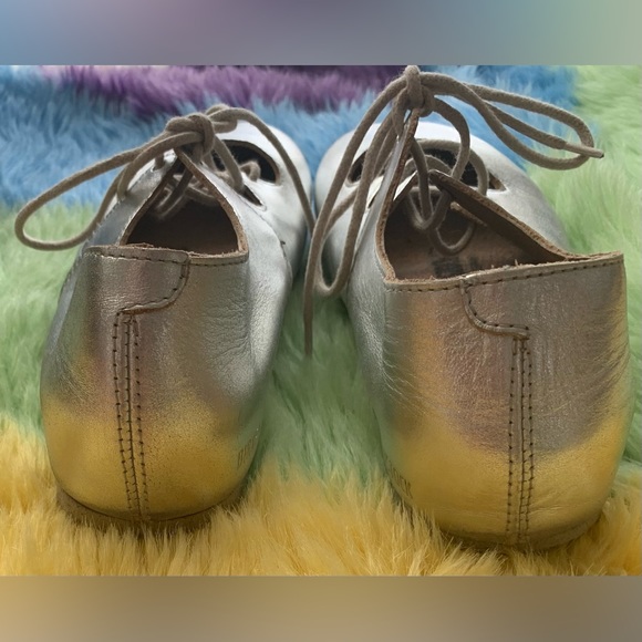Excellent Condition Pre-Owned, Birkenstock Rye Silver Leather Ballet Flats, Sz 6 - Picture 6 of 9